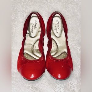 DexFlex comfort flats, Cherry Red, size 11